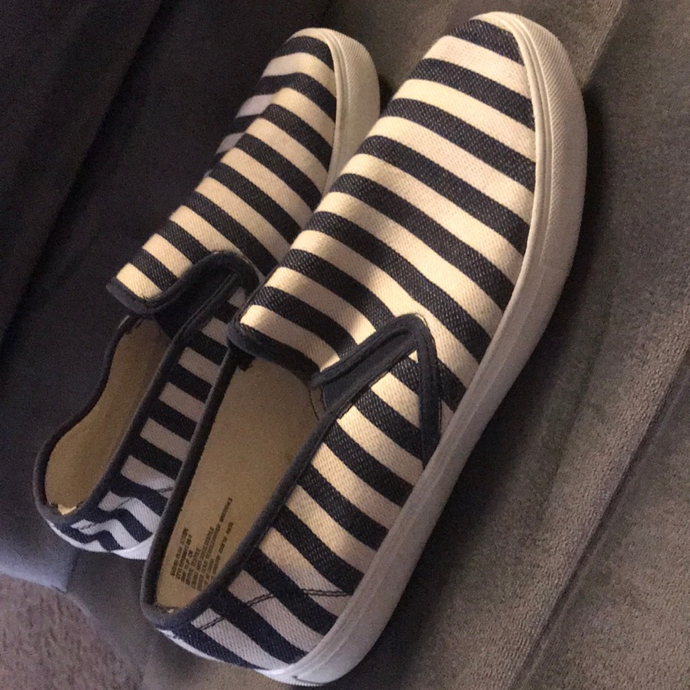 cream and jean blue shoes. Never worn.